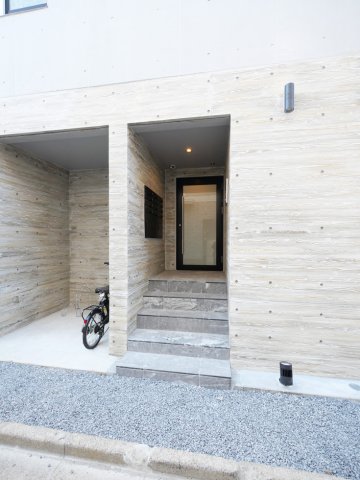 建物外観　外観は落ち着いています