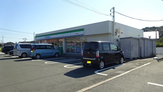 コンビニ　ファミリーマート 湖西古見店（コンビニ）まで2583m