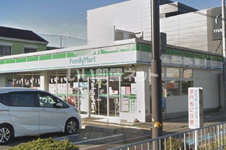 コンビニ　ファミリーマート京屋長曽根店（コンビニ）まで51m