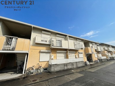 建物外観　敷地内に駐車場があります♪