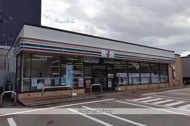 コンビニ　セブンイレブン（コンビニ）まで2767m