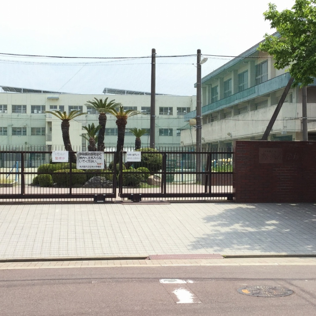 小学校　名古屋市立松栄小学校（小学校）まで696m