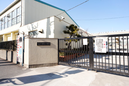 小学校　江東区立砂町小学校（小学校）まで191m