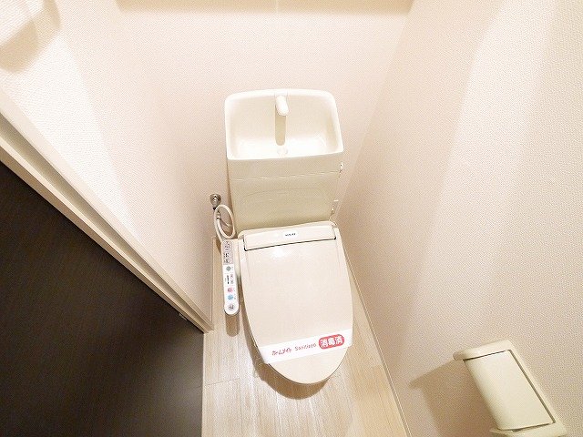 トイレ　清潔感のあるトイレです