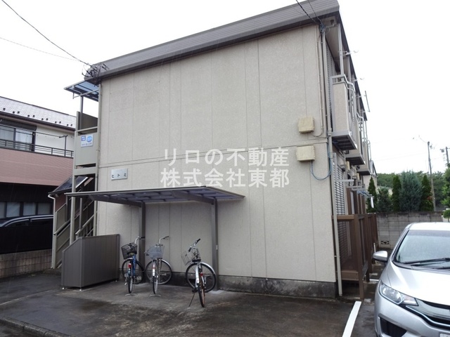 建物外観　宅配ＢＯＸ付♪不在時でも荷物のお預かり可能◎！