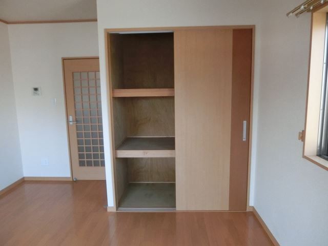 収納　奥行きのある収納です。