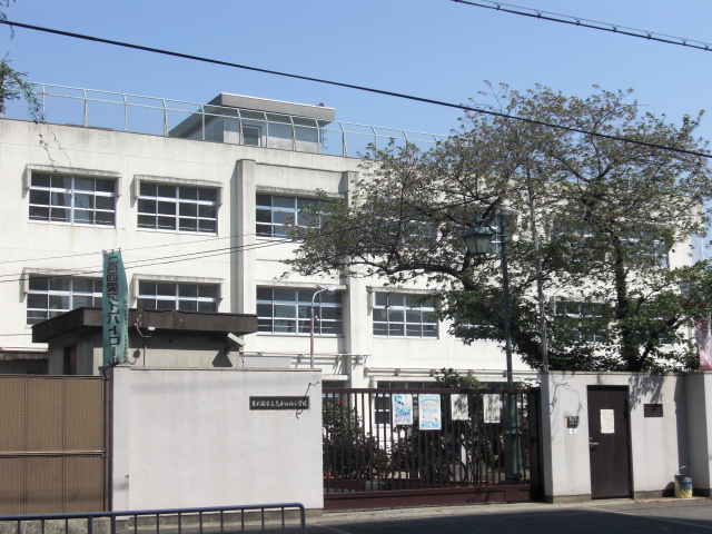 小学校　高井田西小学校（小学校）まで438m