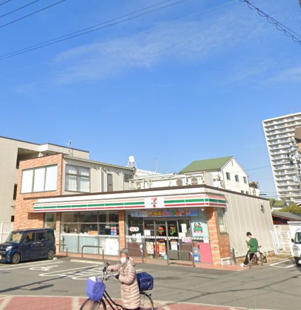 コンビニ　セブンイレブン大阪山之内1丁目店（コンビニ）まで680m