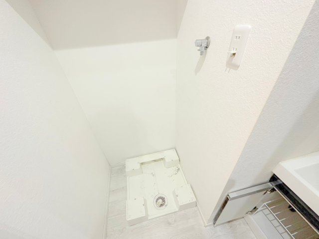 その他設備　室内に洗濯機置場があれば雨の日でも濡れる心配がございませんね