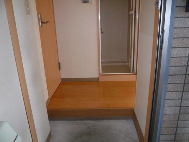 玄関　★お問い合わせはタウンハウジングまで★