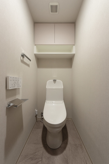 トイレ　※写真は同タイプ住戸です。