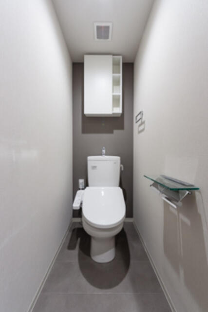 トイレ　※写真は同タイプ住戸です。