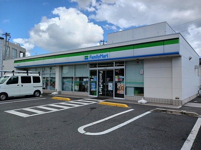 コンビニ　ファミリーマート岡山清水店（コンビニ）まで550m