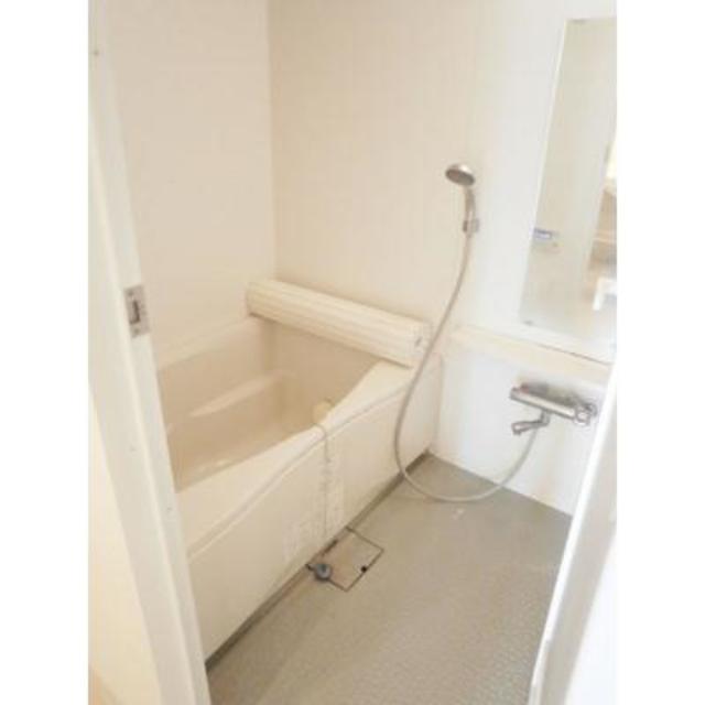 バス・シャワールーム　※写真は同タイプ住戸です。