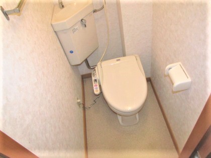 トイレ　ウォシュレット付き♪