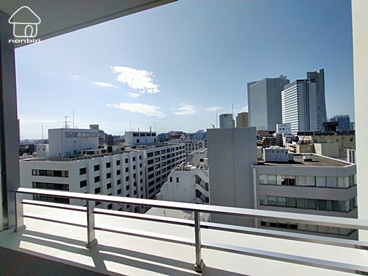 眺望　この辺りはビルが多いので眺望はあまりです