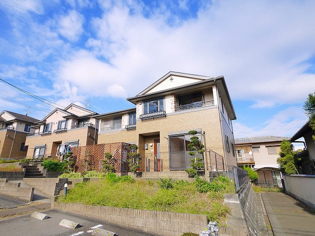 建物外観　落ち着いた雰囲気の外観です
