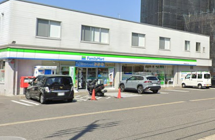 コンビニ　ファミリーマート 昭和塩付通一丁目店（コンビニ）まで150m