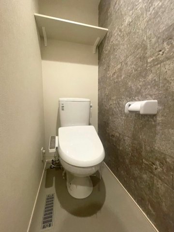 阪急京都線 上新庄駅 徒歩10分 3階建 築1年のトイレ写真