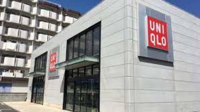 ショッピングセンター　ユニクロ東淀川店（ショッピングセンター）まで795m