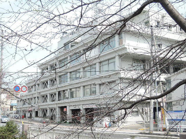 役所　横浜市旭区役所（役所）まで853m