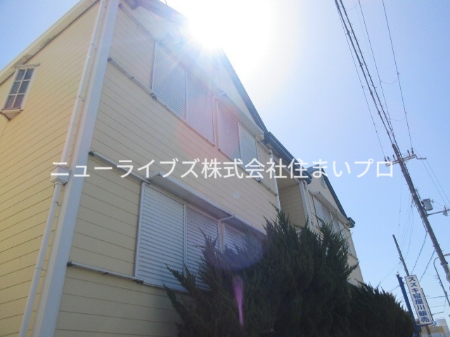 ウイロウハイツB棟の外観写真