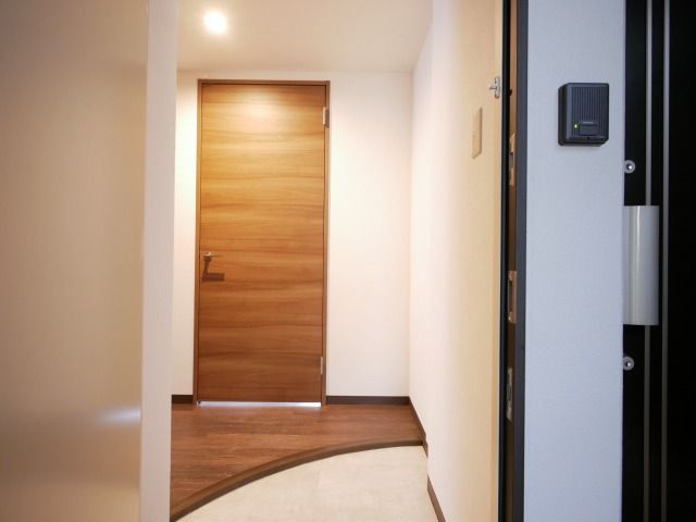 COMSAP24 PARKSIDEの玄関写真