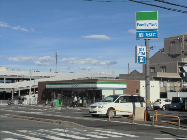 コンビニ　ファミリーマート朝霞東弁財一丁目店（コンビニ）まで584m