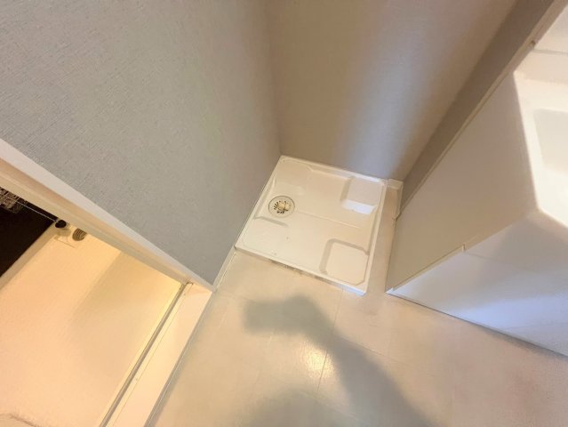 その他設備　嬉しい室内洗濯機置場。これで洗濯機も長持ちしますね。