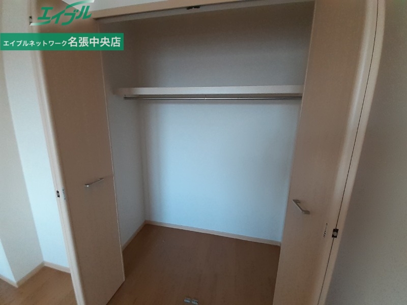 収納　同型参考写真