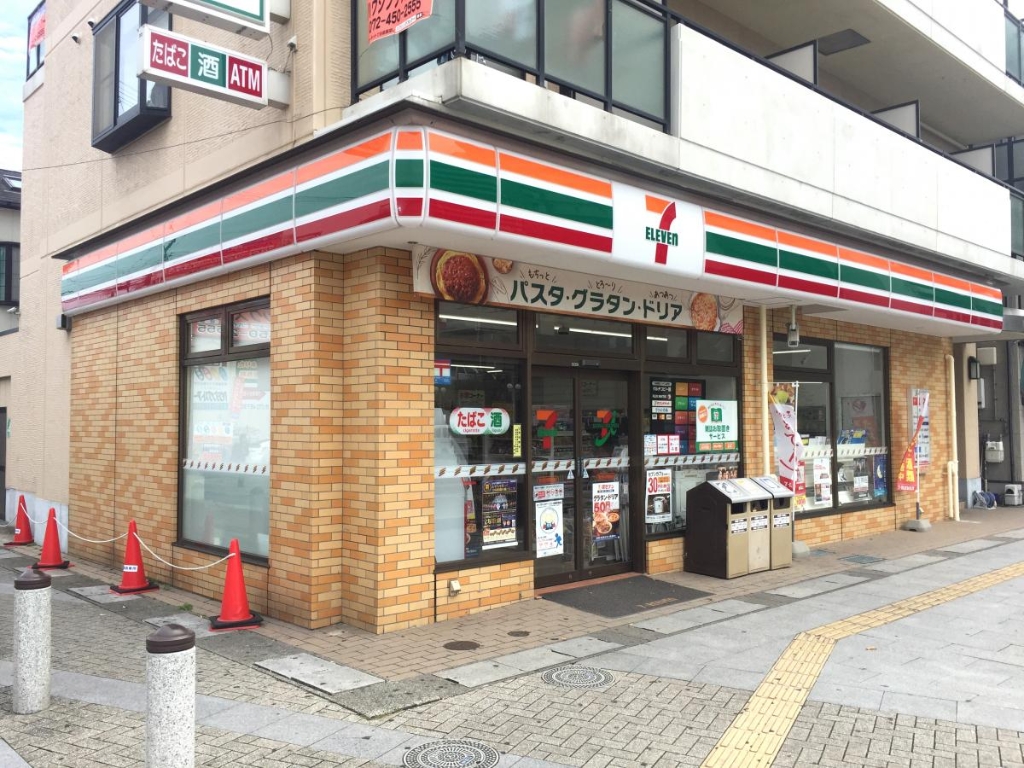 コンビニ　セブンイレブン 泉佐野日根野駅前店（コンビニ）まで1273m