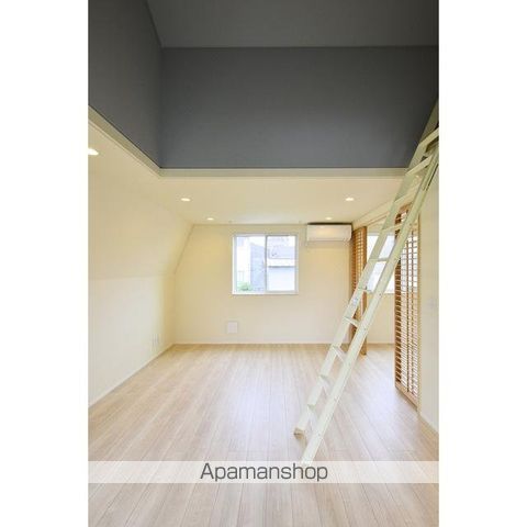 グランエッグス洗足池の居間写真