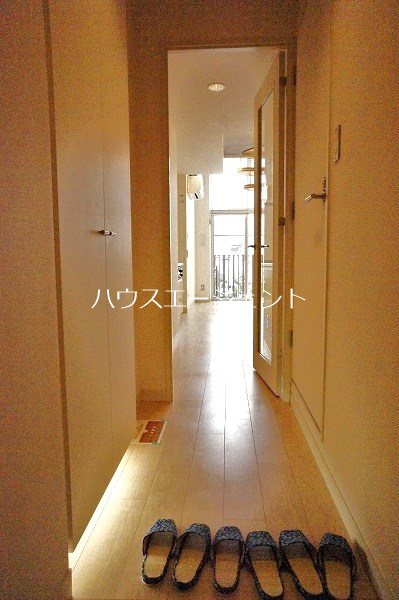 玄関　どんなお部屋でしょう～ワクワクしますね。