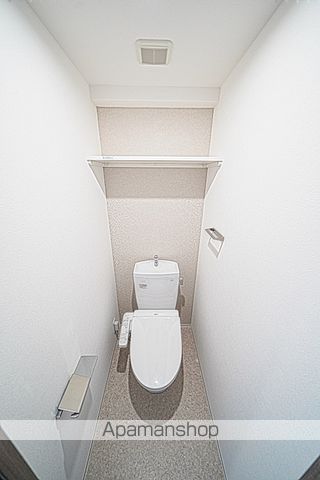 地下鉄御堂筋線 中津駅 徒歩6分 15階建 築3年のトイレ写真
