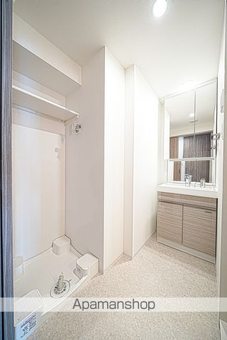地下鉄御堂筋線 中津駅 徒歩6分 15階建 築3年の内装写真