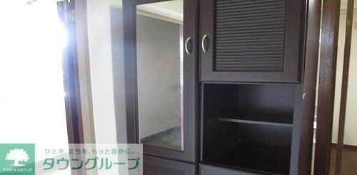 収納　姿見付玄関収納