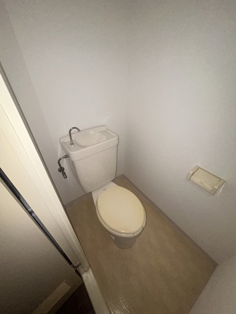 トイレ　別部屋参考写真です