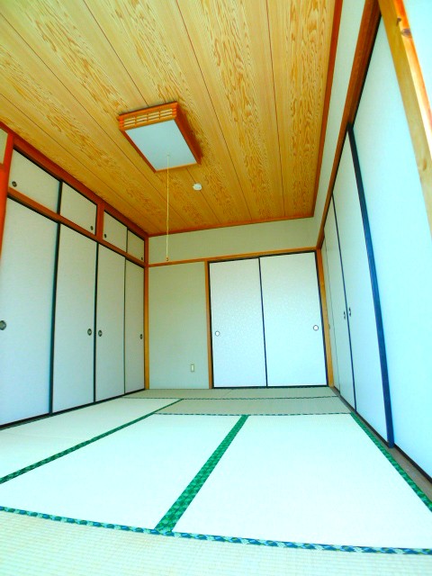 地下鉄東山線 覚王山駅 徒歩3分 4階建 築38年の内装写真
