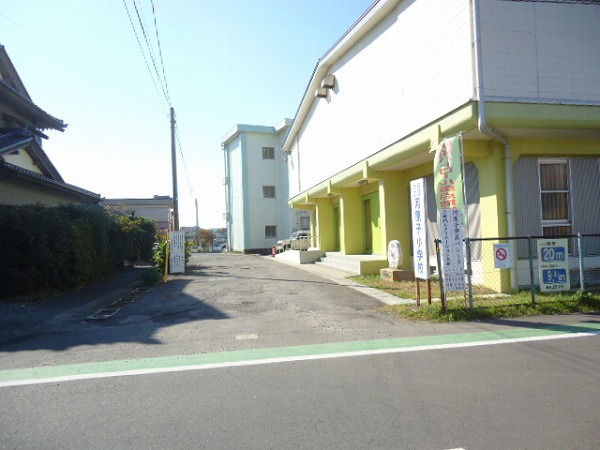 小学校　河原子小（小学校）まで0m