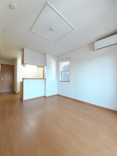 SouthSunFlowerの居間写真
