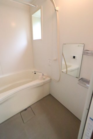 バス・シャワールーム　※別号室の同仕様の参考写真です。