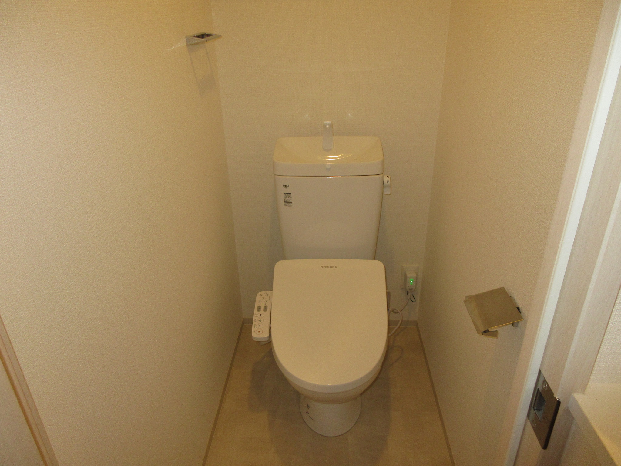 ＪＲ阪和線 美章園駅 徒歩7分 13階建 築4年のトイレ写真