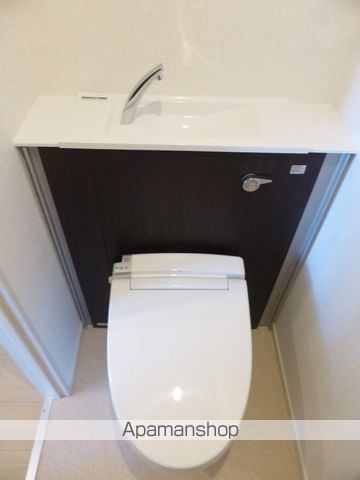 ＪＲ東海道本線 浜松駅 バス乗車時間：23分 最寄りバス停で下車 徒歩2分 4階建 築10年のトイレ写真