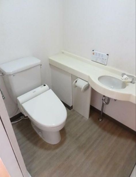 トイレ　※同仕様写真