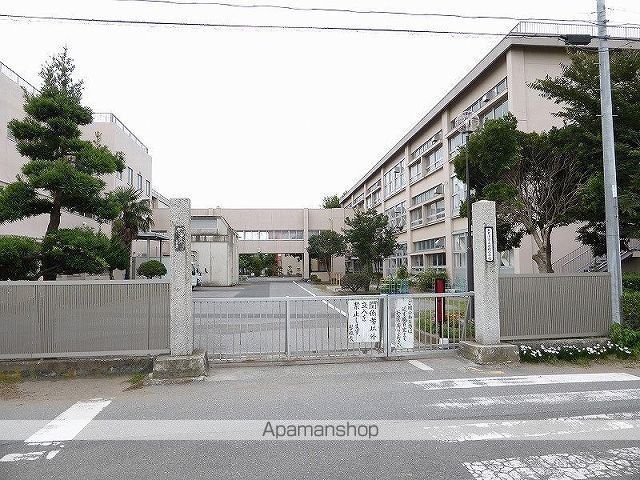 小学校　木更津市立岩根小学校（小学校）まで1400m