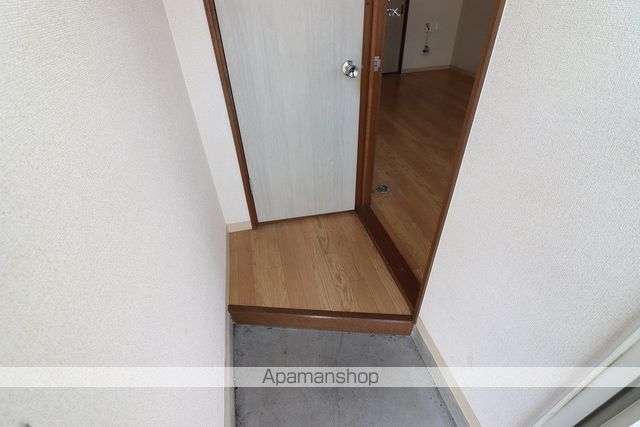シェレナ住吉VIの玄関写真