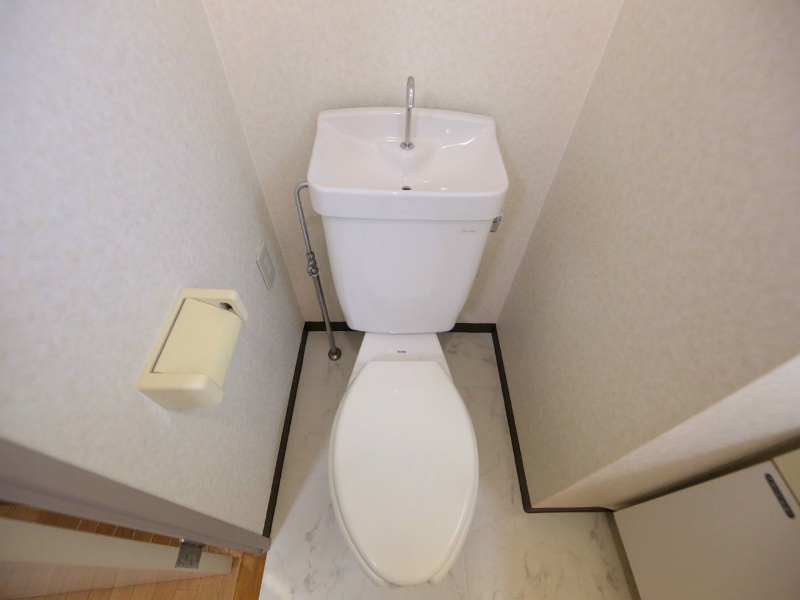 トイレ　トイレ　バストイレ別