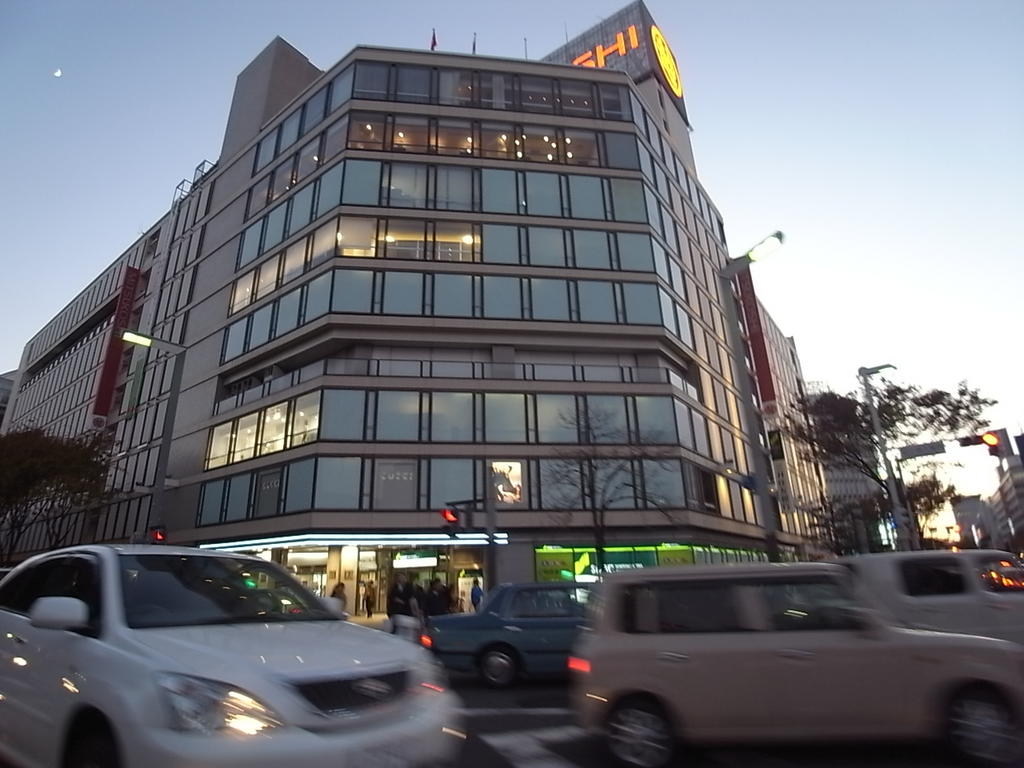 ドラックストア　アマノドラッグ サカエ中店（ドラッグストア）まで360m