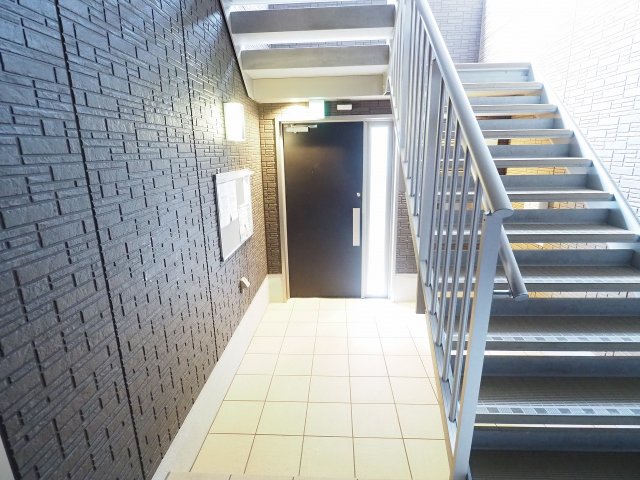 D-room灘北通の外観写真