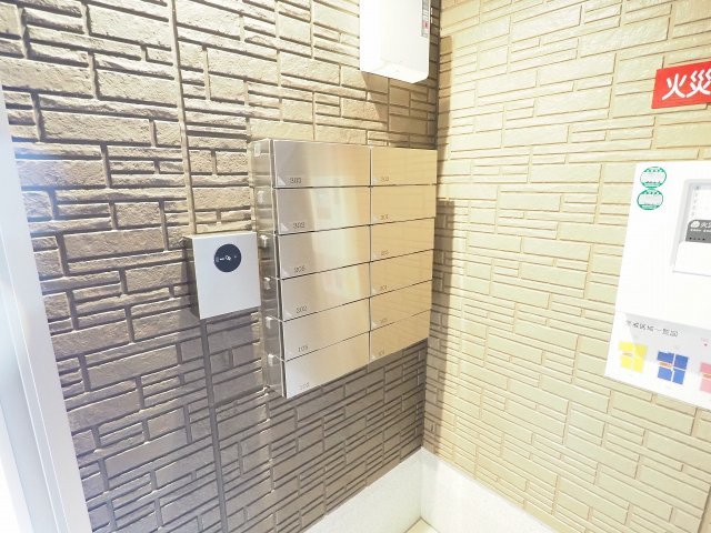 D-room灘北通の外観写真